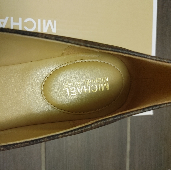 New Michael Kors Brown ballet flats MK mini Logo - Picture 7 of 9